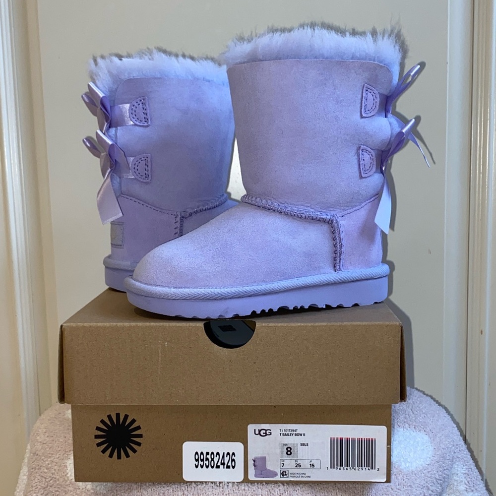 UGG Bailey Bow II Boots for Girls in Sage Blossom (Size 8)